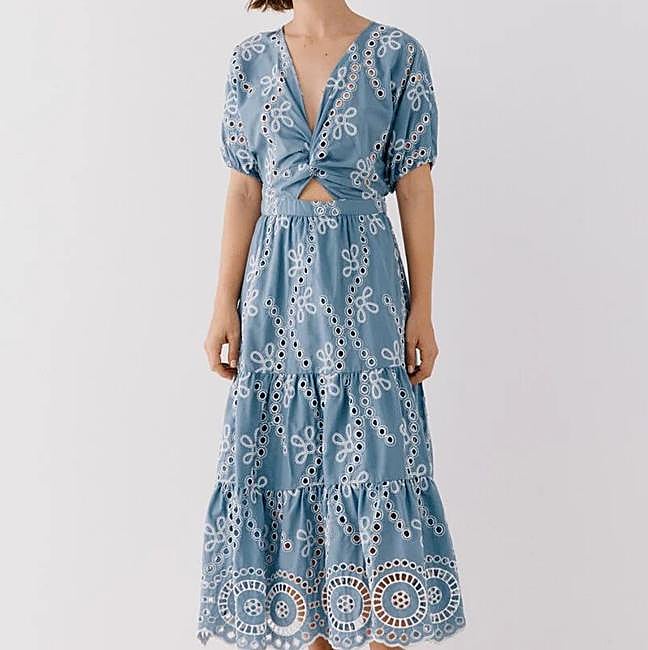 Vestido perforado con bordados