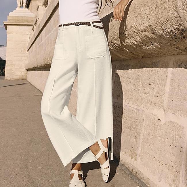 Pantalón blanco de Zara (29,95 euros)