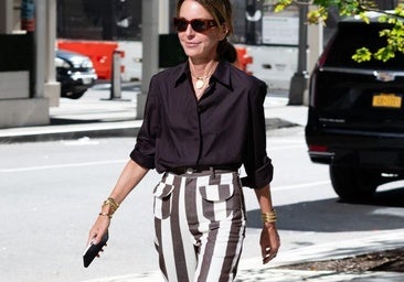 Adiós vaqueros, hola pantalones de rayas a los 50: estilizan y te hacen más alta