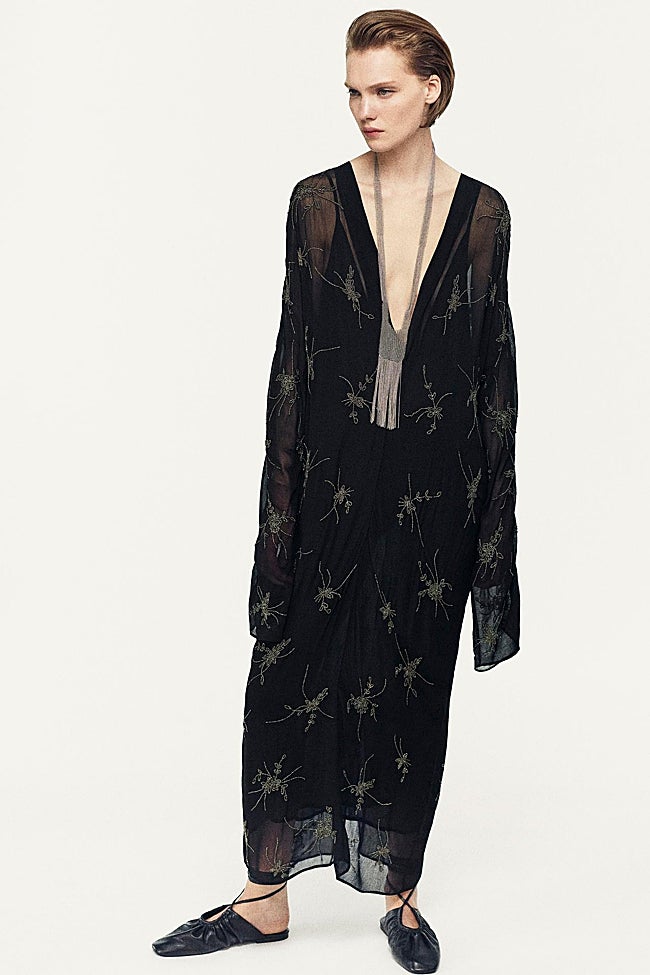 Vestido midi bordados.