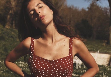Los vestidos más bonitos, que te solucionarán todos los looks de verano, son los de lunares