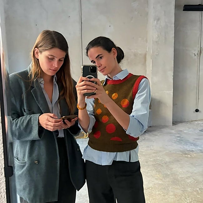 Lucía Entrecanales junto a su socia, Eugenia Gil.