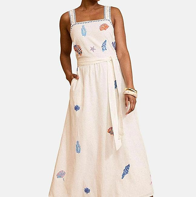 Vestido blanco con bordados marítimos de Love&Roses, a la venta en Zalando, 117 euros.