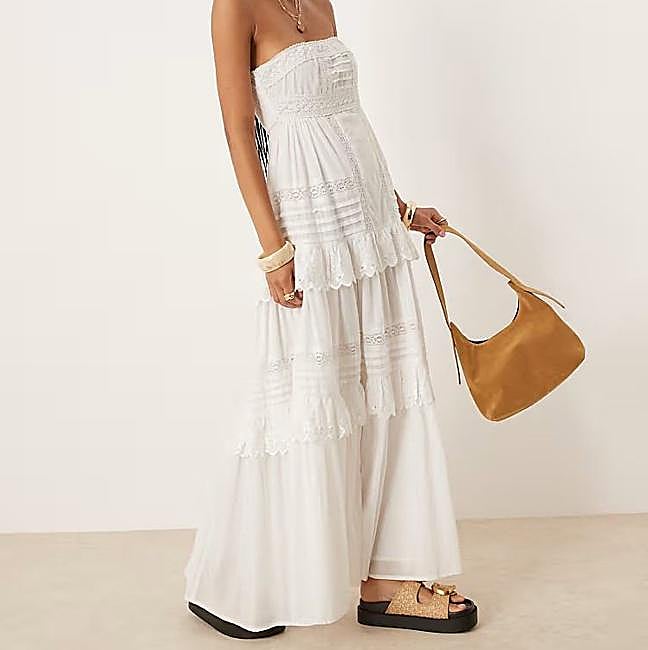 Vestido palabra de honor con bordados