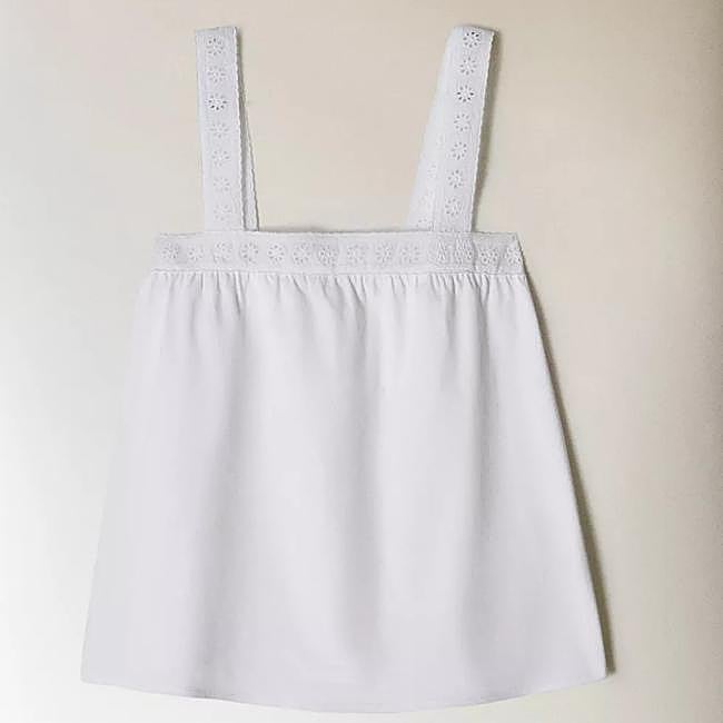 Top de algodón con detalle de encaje de Zara Home.