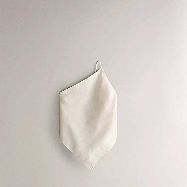 Top con espalda descubierta de Zara Home.