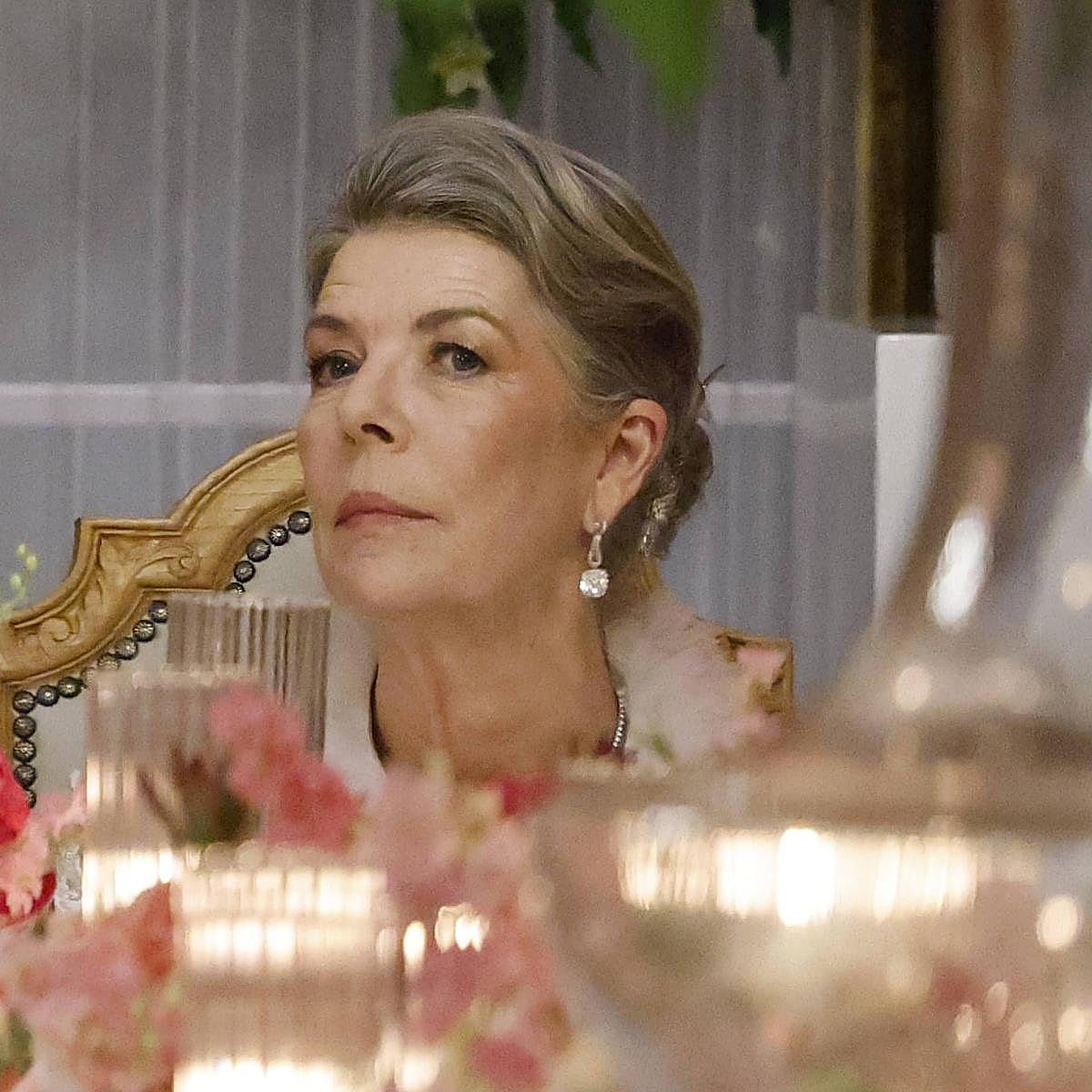 Carolina de Mónaco con los pendientes de diamantes diseñados por Cartier.