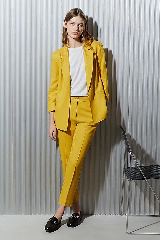 Pantalón de lino amarillo de Easy Wear, 29,99 euros.