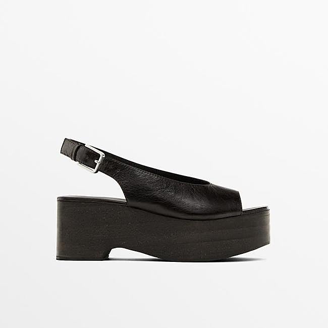 Sandalias cuña madera destalonadas (99,95€)