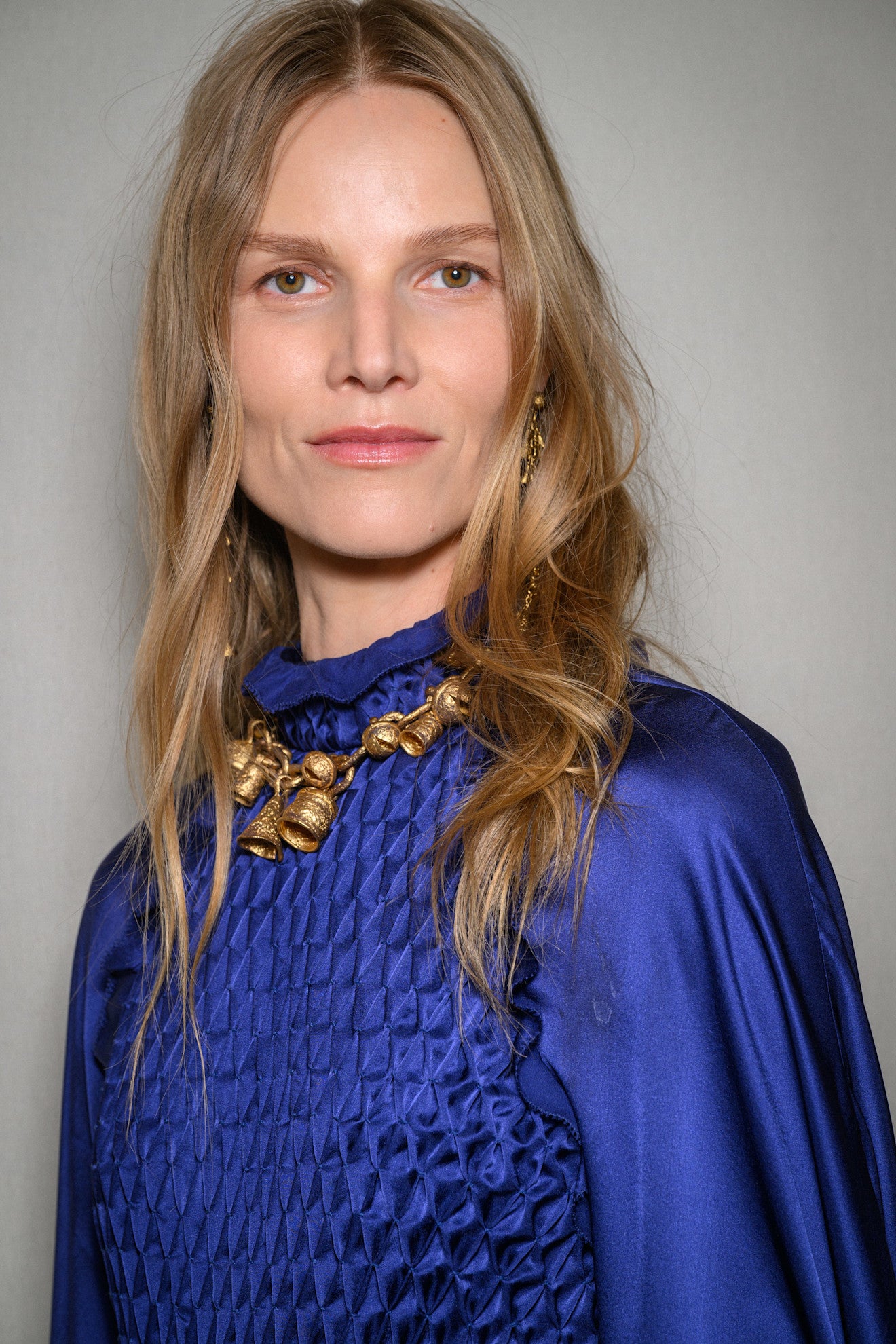 Los mejores protectores de calor para melenas con canas.