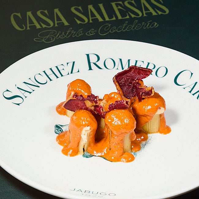 El rigatoni relleno de jamón con salsa de vodka de Casa Salesas.