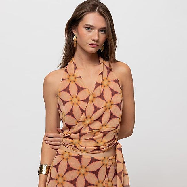 Top pañuelo con flores