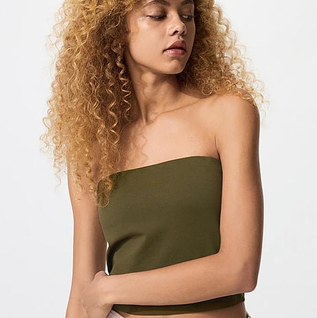 BraTop de Uniqlo en verde con tirantes extraíbles,