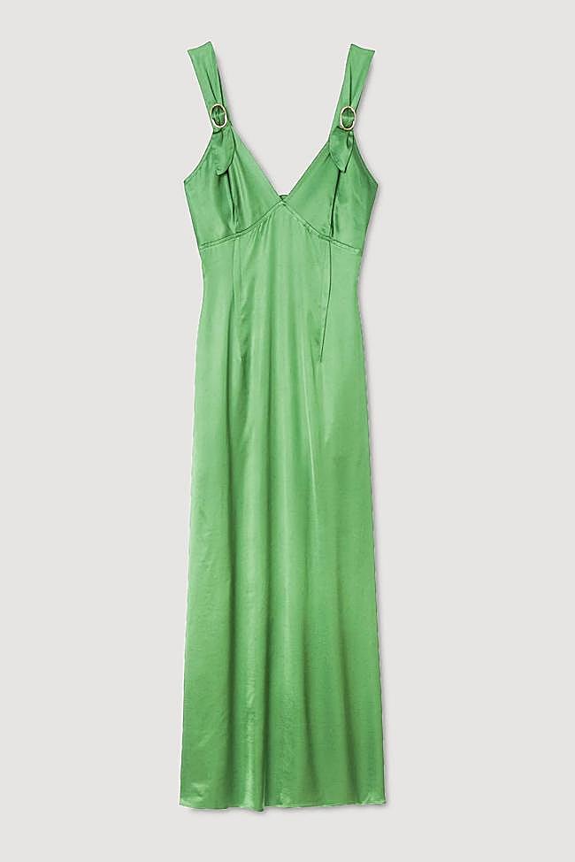 Vestido fluido satinado (265€)