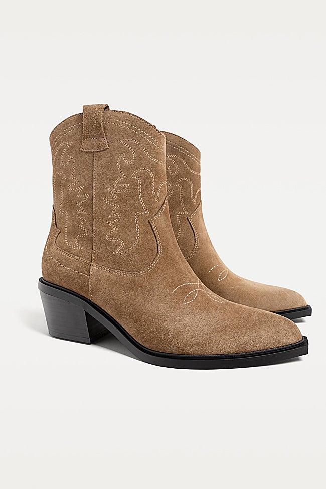 Botines cowboy serraje.