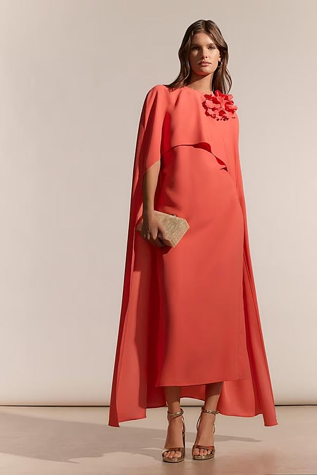 Vestido de invitada fluido en coral de Woman El Corte Inglés