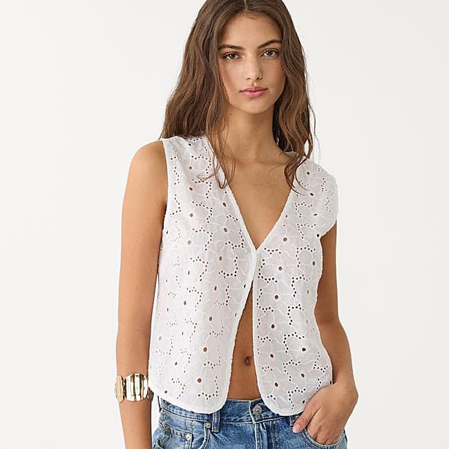 Chaleco bordado con escote