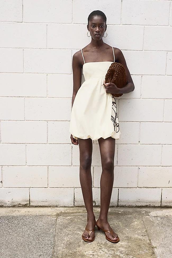 Vestido blanco de Mango (45,95 euros)