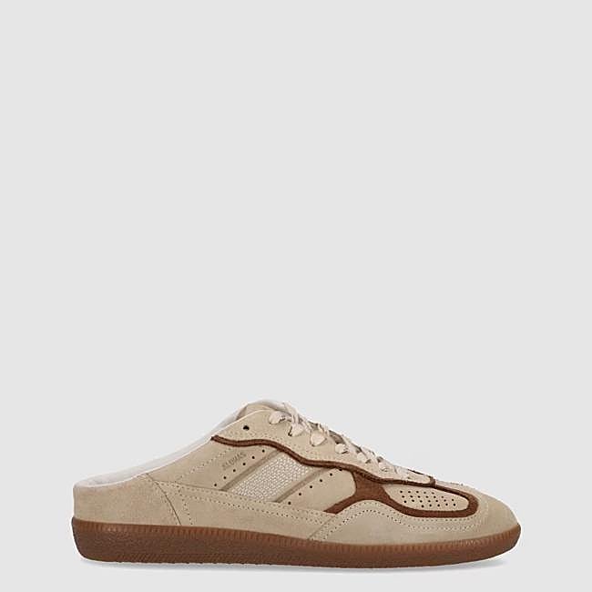 Mules tipo deportivas de Alohas, 180 euros.