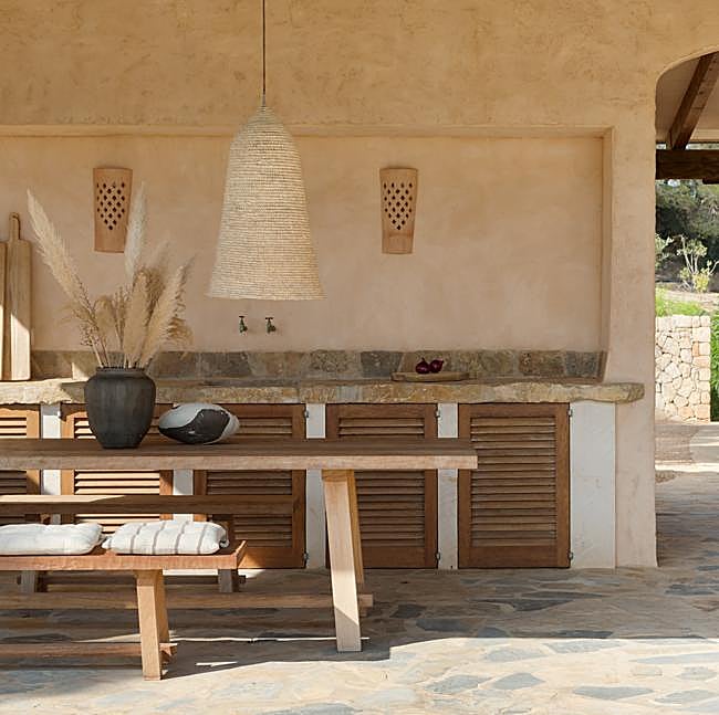 Villa mediterránea diseñada por Angel Martin Studio.