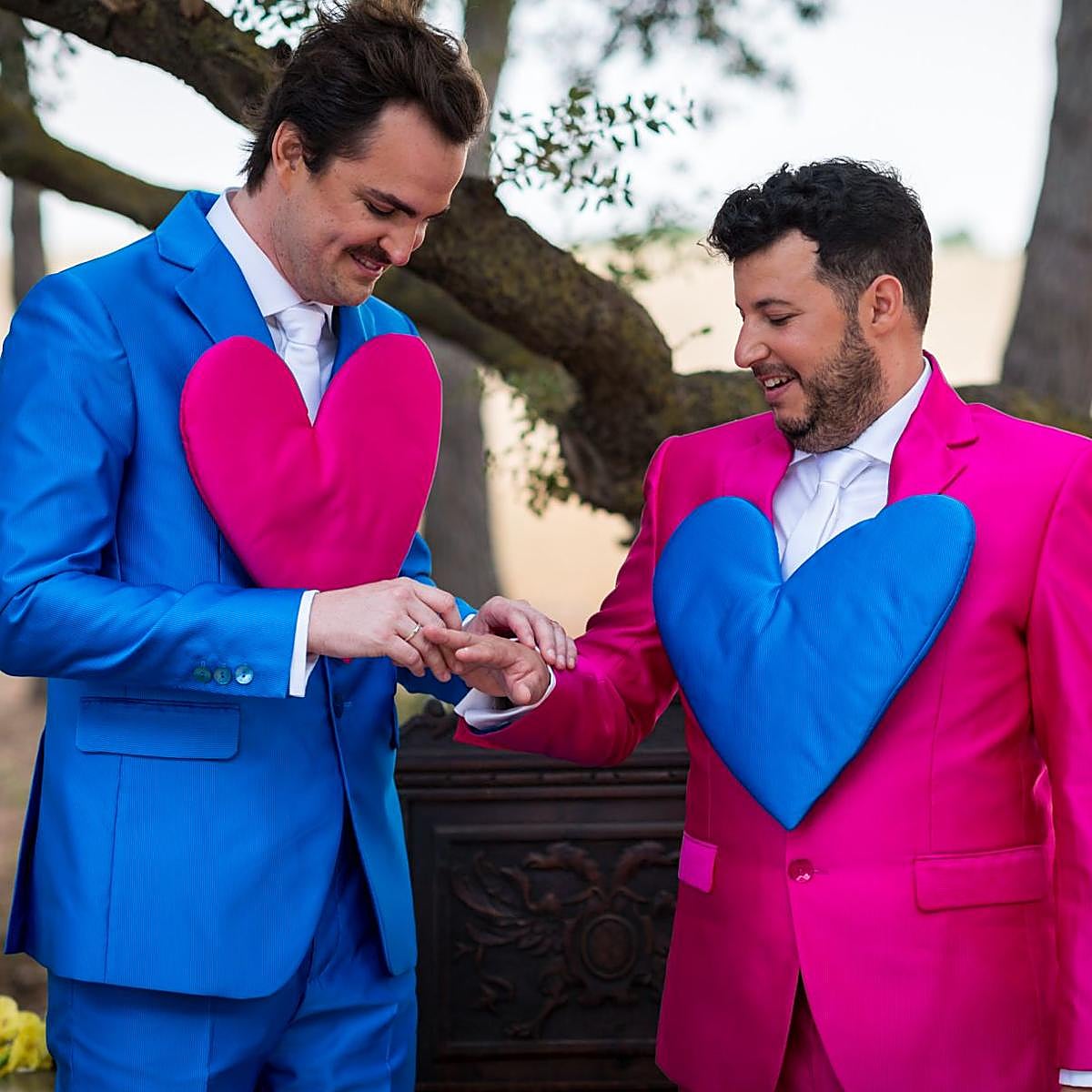 El momento más emotivo de la ceremonia, el intercambio de anillos entre Fede Arias y Borja Barrera.