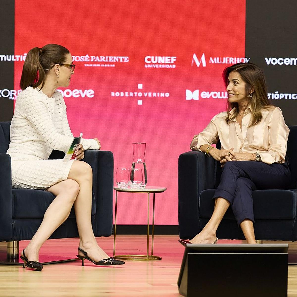 Raquel Sánchez Silva ha entrevistado a Macarena Rey en Santander WomenNOW.