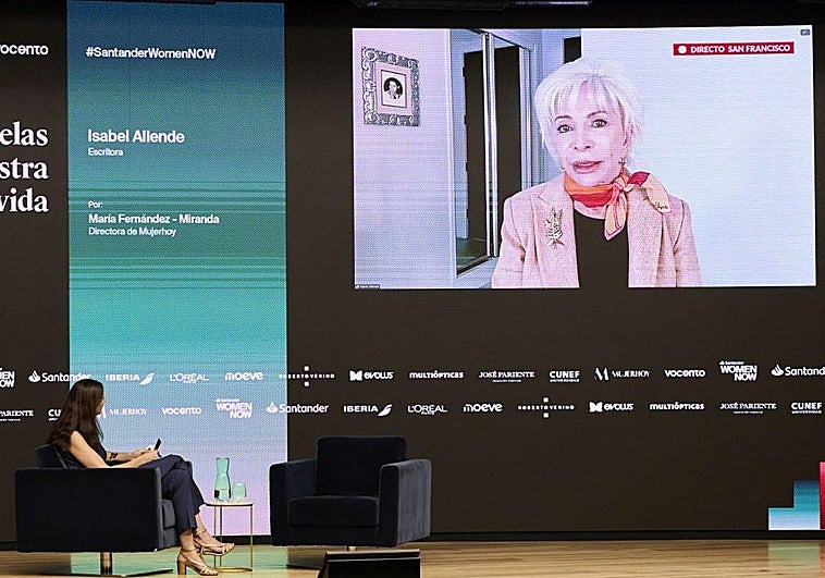 María Fernández-Miranda, directora de Mujerhoy, ha entrevistado por videoconferencia a Isabel Allende.