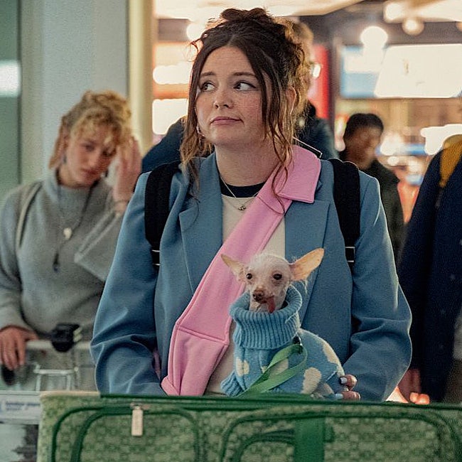 Megan Stalter da vida a Jessíca, la protagonista de la nueva serie de Lena Dunham.