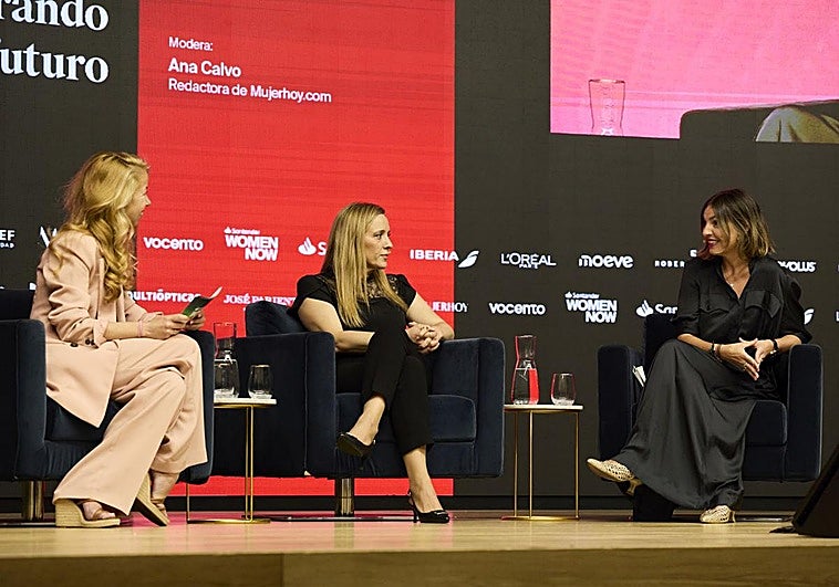 Silvia Macedo, directora general de L'Oréal Paris para España y Portugal y Lucía Angulo, CEO de McCann Worldgroup Spain y McCann Spain.