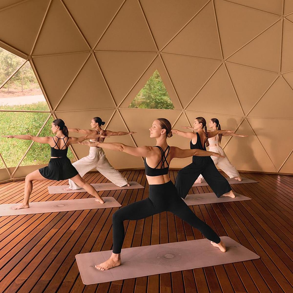 Ropa de deporte para hacer yoga.