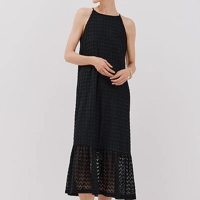 Vestido halter negro fluido