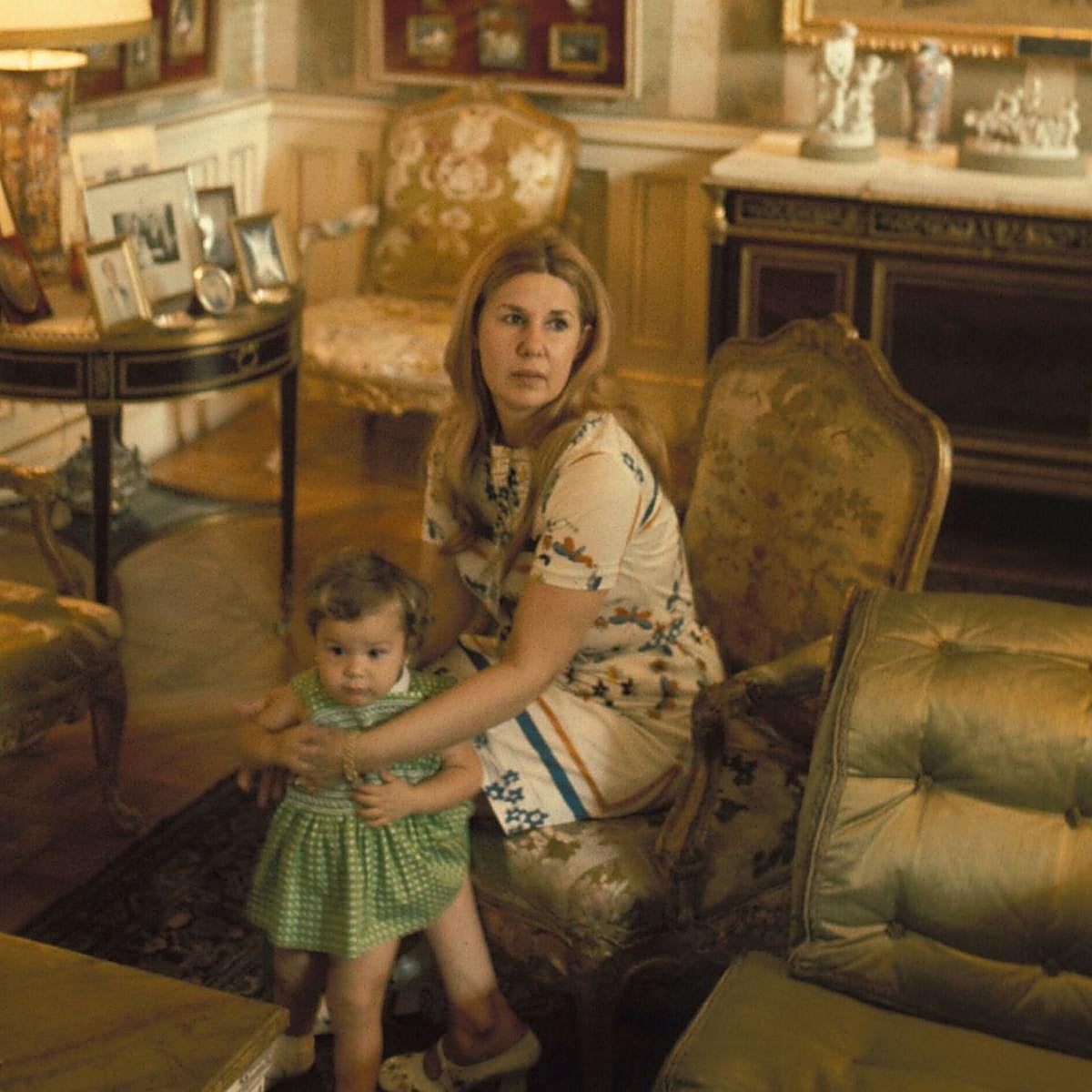 La duquesa de Alba junsto a su hija, Eugenia Martínez de Irujo.