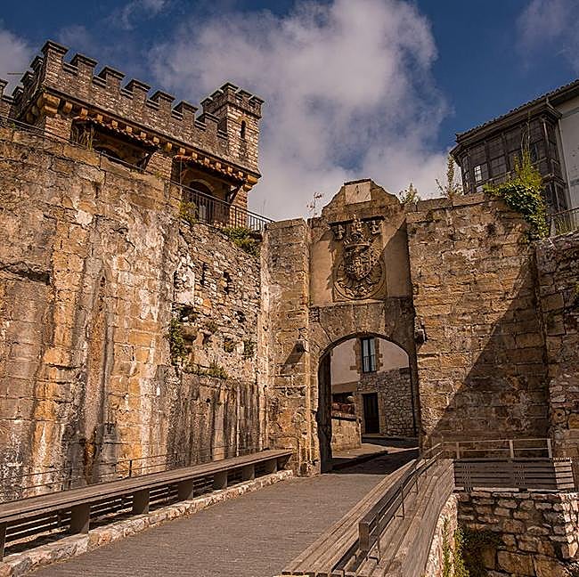 Puerta de Santa María, Hondarribia, Guipúzcua