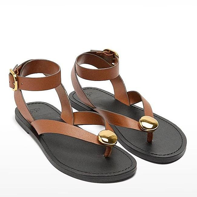 Sandalias de dedo con detalle dorado