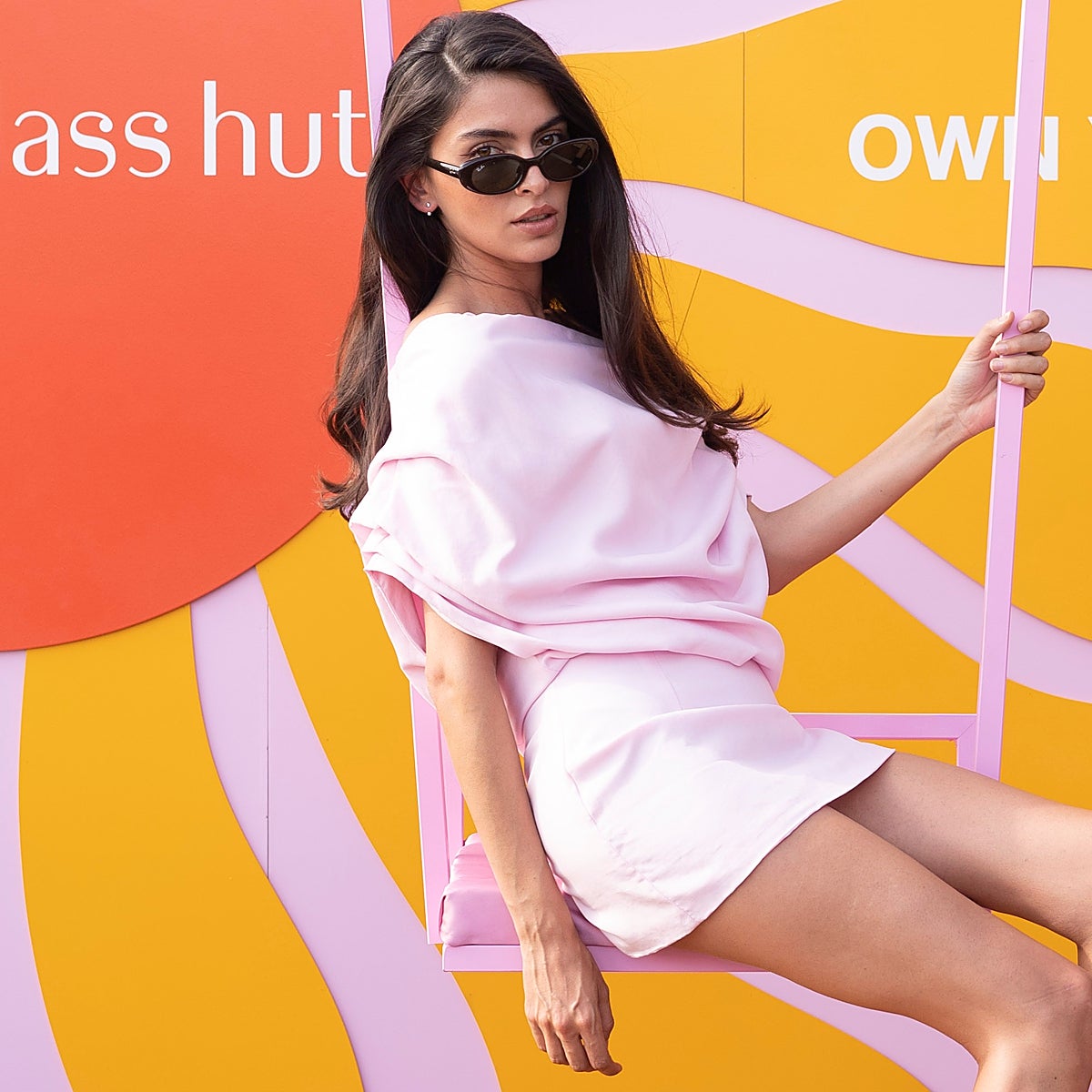 Lucía Rivera como embajadora de Sunglass Hut.