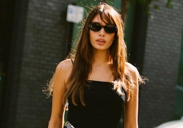 Sérums hidratantes para el pelo con efecto antiencrespamiento que usarás en la playa