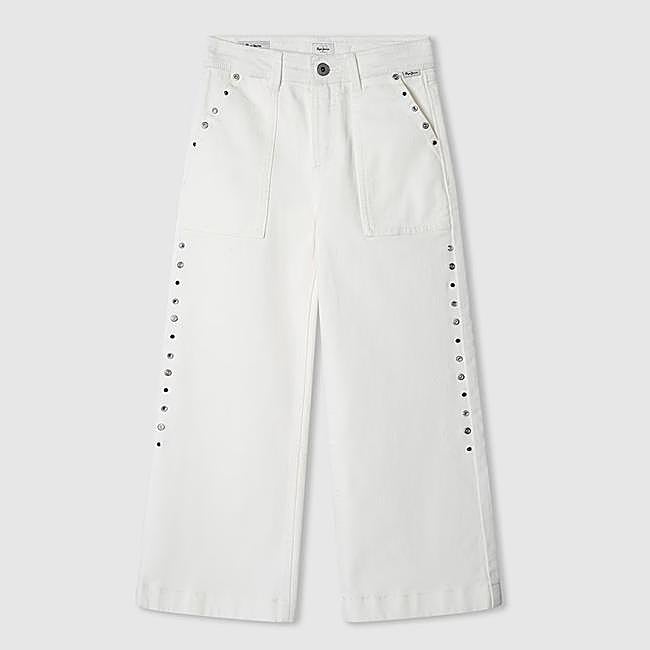 Vaqueros blancos con bordados laterales de Pepe Jeans, 35,90 euros.