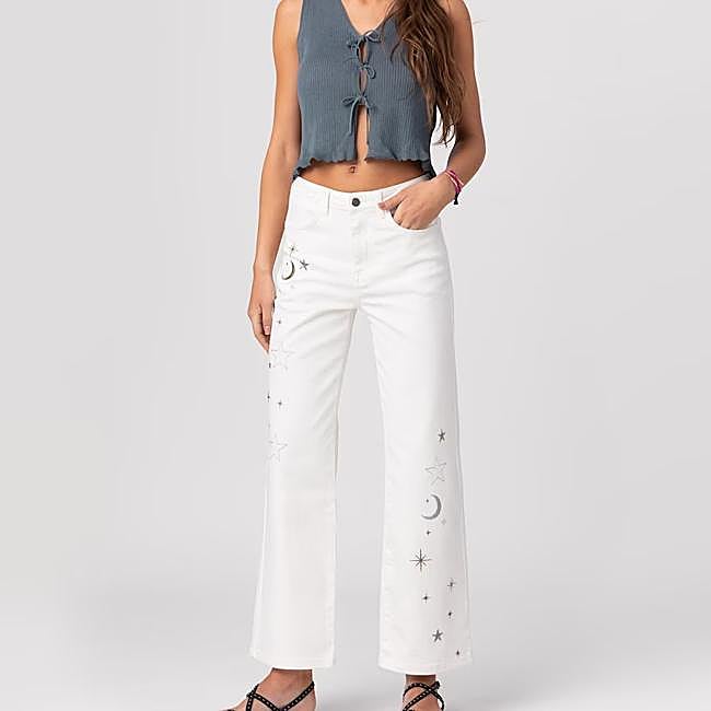 Vaqueros de corte recto con tiro alto de Noon, 48,30 euros.