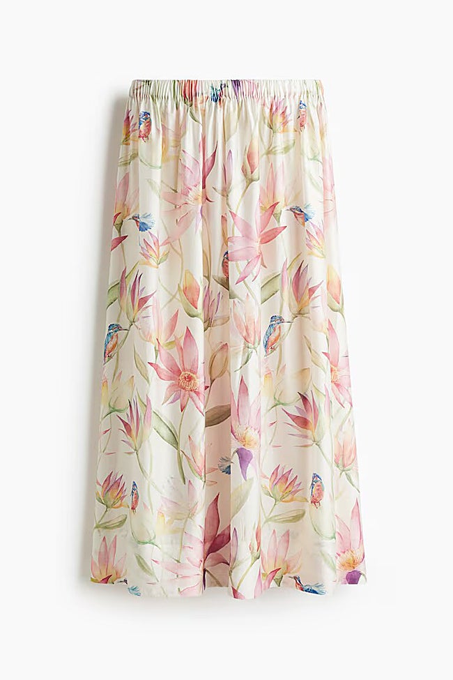 Falda midi estampada.