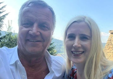 El príncipe Harald von Hohenzollern con su esposa, Josefa.