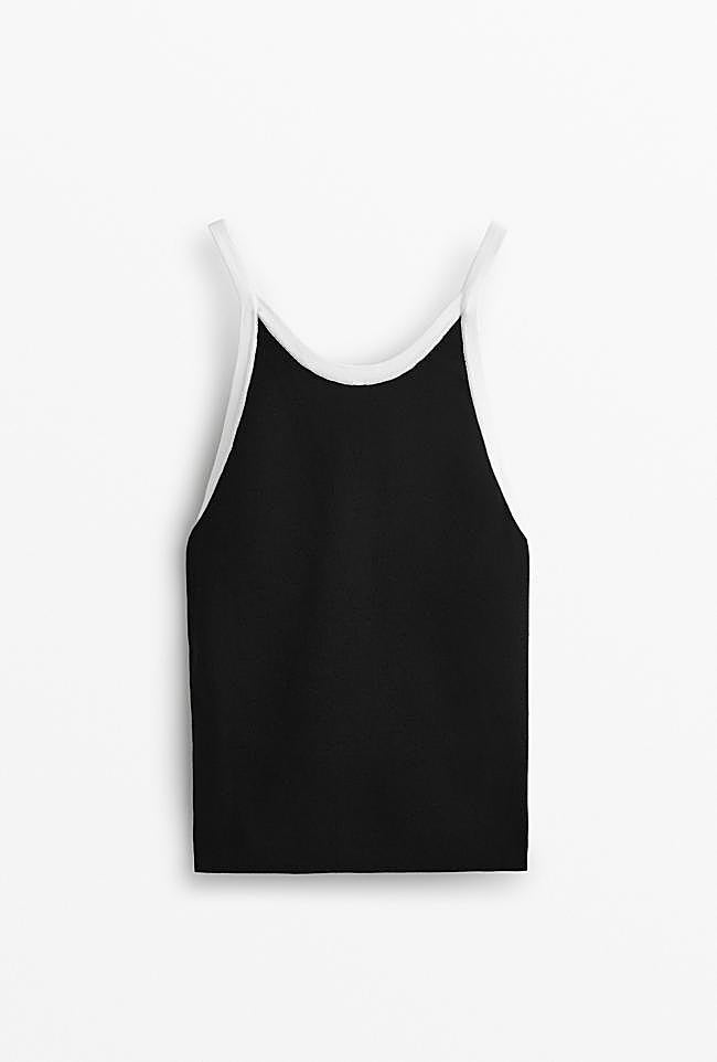 Top de tirantes a contraste en negro de Oysho.