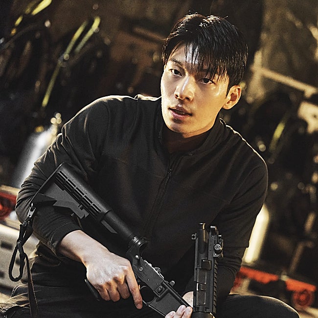 Jun-ho (Wi Ha-joon) no cederá en su intento de encontrar la localización de la isla.