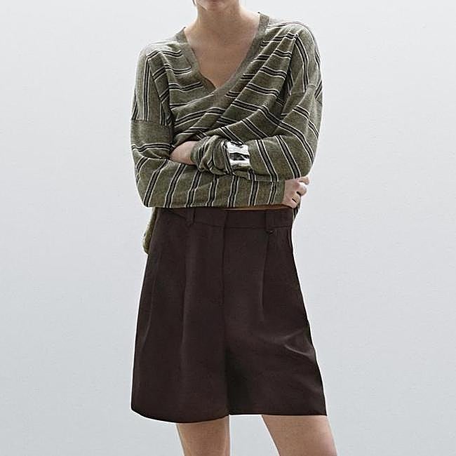 Pantalones marrones de Massimo Dutti, 49,95 euros.