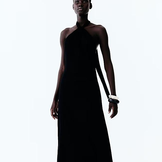 Vestido halter fluido con lino