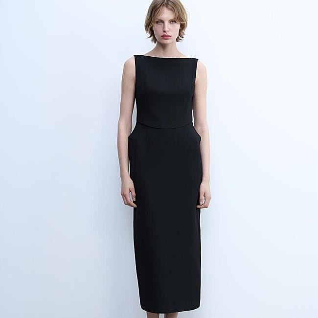 Vestido negro con cintura estructurada