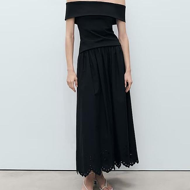 Falda bordada color negro