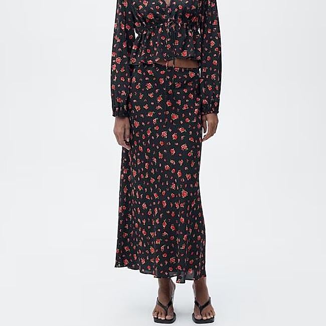 Falda fluida con estampado de flores