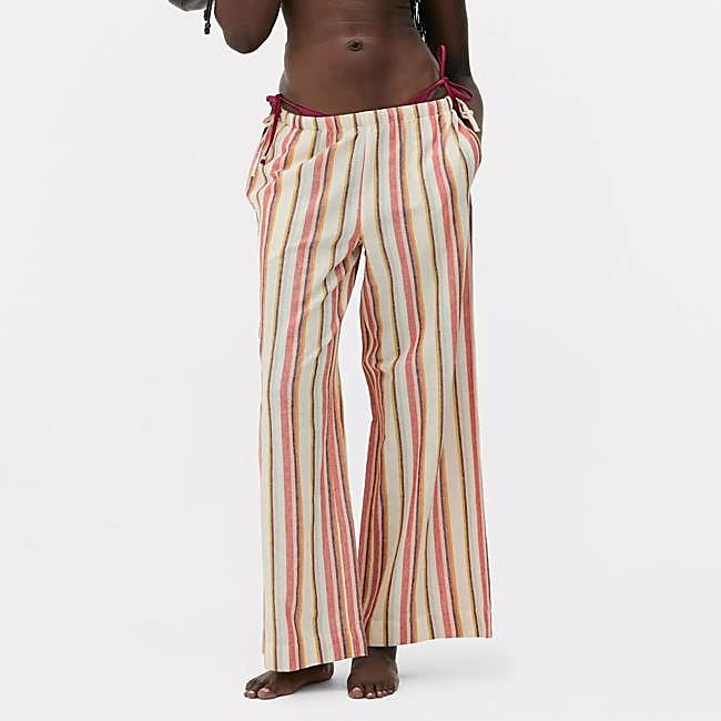 Pantalones de rayas fluidos