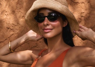 Soy editora de belleza y esto es lo que llevo en mi neceser de playa: del protector solar invisible al tinte efecto buena cara