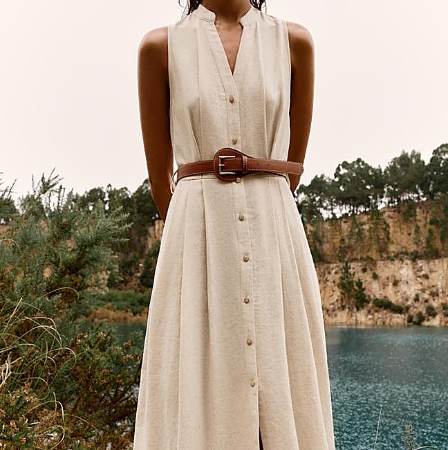 Vestido camisero de Zara (39,99 euros)